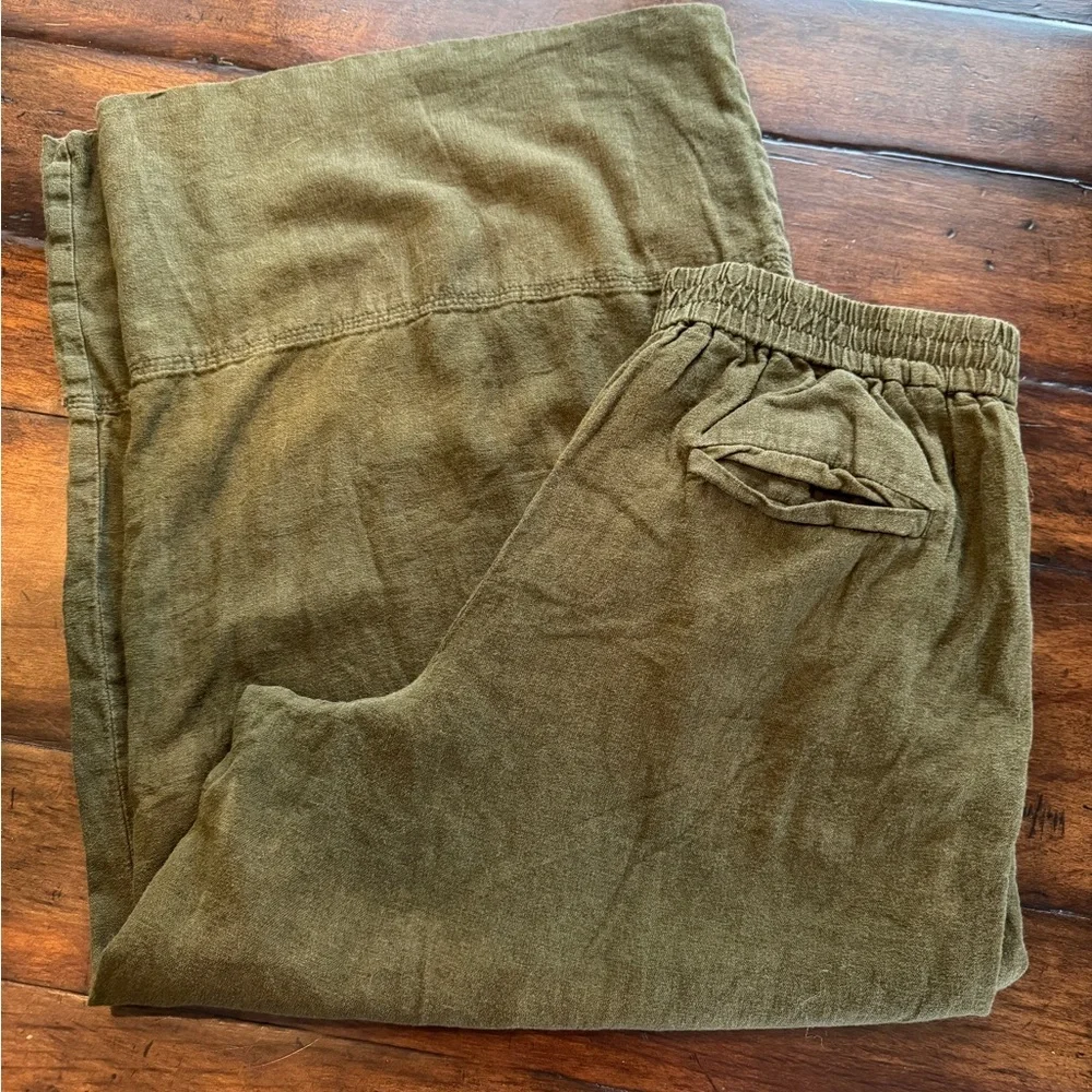 Women’s Banana Republic Wide Leg Crop Green Pants- Size XS
